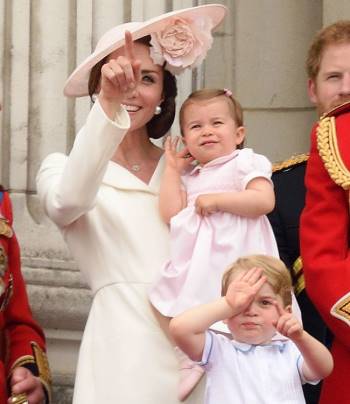 Bỏ túi ngay bí kíp đối phó siêu hiệu quả của Công nương Kate Middleton khi con mè nheo không nghe lời - Ảnh 4.