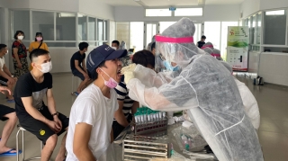 Cử người vào khu cách ly chăm sóc cho 53 trẻ từ Hàn Quốc về
