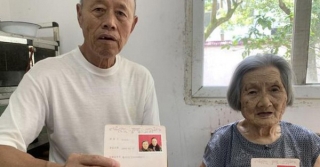 Cụ ông chưa từng có “mảnh tình vắt vai” kết hôn với cụ bà 96 tuổi khi gặp nhau trong viện dưỡng lão, bất chấp cách biệt 23 tuổi - Ảnh 1