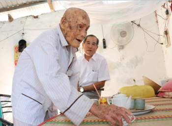 Cụ ông 108 tuổi vẫn sống khỏe với sở thích 'đặc biệt' - ảnh 4