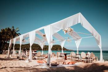 Giới trẻ phát sốt với trào lưu travel wedding tại Phú Quốc - Ảnh 2.