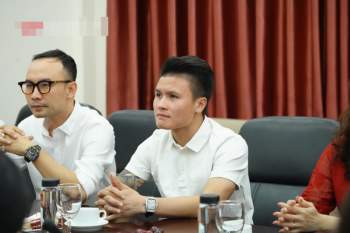 Quang Hải bất ngờ trở thành tân sinh viên của trường Đại học Kinh Tế Hà Nội, dân mạng cà khịa: Tầm này lái 