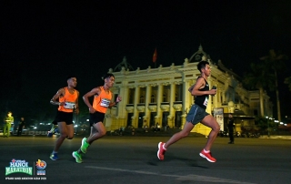 ‘Đón bình minh - chào bình thường mới’ cùng VPBank Hanoi Marathon ASEAN - ảnh 1