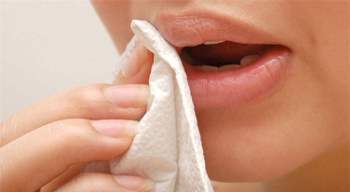 Dùng giấy vệ sinh để lau miệng, nhiều người vô tình tự gây rắc rối cho sức khỏe - Ảnh 1