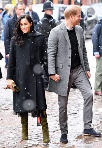 Meghan Markle hóa ra là cao thủ diện áo khoác dáng dài, xem mà học được 11 outfit để style sang như người Hoàng gia - Ảnh 11.