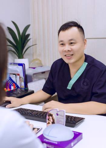 Bác sĩ Hoàng Mạnh Ninh: “Hạnh phúc của khách hàng cũng là niềm hạnh phúc của Bác sĩ thẩm mỹ như chúng tôi” - Ảnh 2.