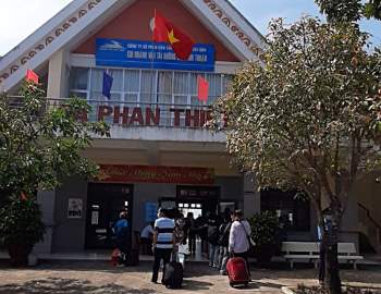 Bình Thuận kiểm tra y tế gần 20 ngàn người tại bến xe, nhà ga - ảnh 1