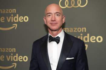 9 sự thật kinh ngạc về sự giàu có của Jeff Bezos, người đàn ông giàu nhất thế giới: Người ta kiếm triệu đô mất cả đời hoặc vài đời, còn Jeff chỉ mất chưa đầy 15 phút - Ảnh 3.