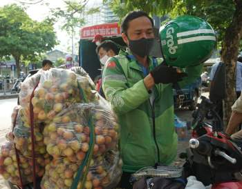 Người Hà Nội giải cứu vải Bắc Giang giá 20.000 đồng/kg - Ảnh 11.