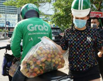 Người Hà Nội giải cứu vải Bắc Giang giá 20.000 đồng/kg - Ảnh 8.