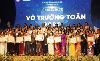 Anh đạp xích lô vào đại học năm 40 tuổi nhận giải thưởng Võ Trường Toản - Ảnh 4.