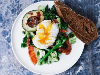 Những thực phẩm ăn vào buổi sáng giúp giảm cân - 1