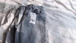 Quần jeans Zara - Ảnh 1.