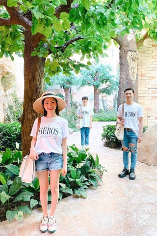 Tụ tập sau chuỗi “cày cuốc” trending, Gia đình Hoa dâm bụt rủ nhau phá đảo công viên chủ đề lớn nhất Việt Nam - Ảnh 4.