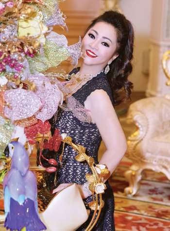 Tiết lộ số tài sản của mình, bà Nguyễn Phương Hằng: Kim cương, sổ đỏ lên đến hàng kí, đi xe vài chục tỷ nhưng chưa bao giờ đem ra khoe - Ảnh 4.
