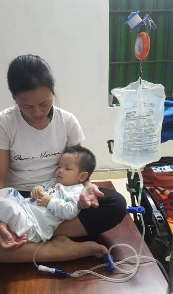 Sự sống mong manh của bé trai 17 tháng bị bệnh tim, thận cần sự hỗ trợ - Ảnh 5.