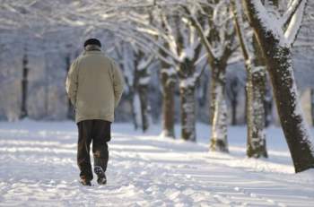 Những bệnh lý dễ gặp phải khi thời tiết trở lạnh và lời khuyên bảo vệ sức khỏe - Ảnh 4.