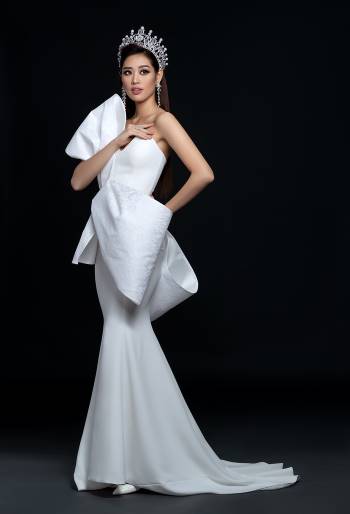 Khánh Vân đừng vô tình bỏ quên gam màu kinh điển đã làm mưa làm gió ở Miss Universe Ảnh 2