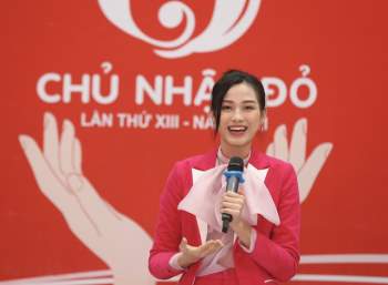 Hoa hậu Đỗ Thị Hà hi vọng đủ sức khoẻ để ... hiến máu - Ảnh 2.