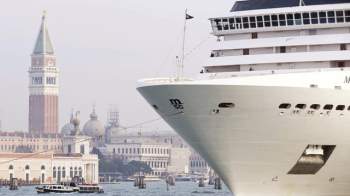 Thành phố Venice tìm cách khắc phục du lịch du thuyền giữa rủi ro - Ảnh 1.