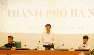 Chủ tịch Hà Nội: Từ hôm nay (7/8), sẽ xử phạt các trường hợp không đeo khẩu trang - Ảnh 1.