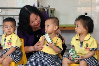 Khuyến khích doanh nghiệp Đồng Nai xây trường, lớp cho con em công nhân - Ảnh 1.