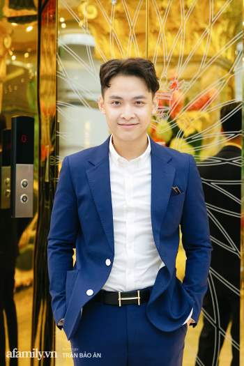 CEO 25 tuổi có 2 bằng thạc sỹ RMIT, chủ nhân khách sạn dát vàng trị giá hơn 30 tỷ ở Sài Gòn: Mình không tin không học và vẫn kiếm được 100, 200 triệu mỗi tháng - Ảnh 5.