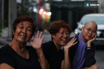 Gia đình 3 thế hệ ở Sài Gòn bất ngờ chịu chung bản án tử thần và di nguyện thay mẹ được trở về thăm quê hương một lần - Ảnh 8.