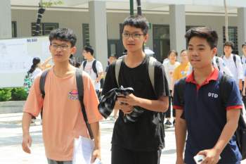Tuyển sinh vào lớp 10 ở Hà Nội: Học sinh có tối đa 15 nguyện vọng - Ảnh 1.