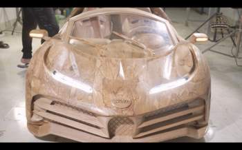 Độc nhất vô nhị: Bố trẻ dành 40 ngày làm siêu xe Bugatti Centodieci bằng gỗ tặng con trai - Ảnh 3.