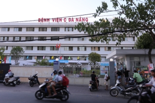 Khoảng 1.079 người đã tiếp xúc với bệnh nhân Covid-19 ở Đà Nẵng, trong đó 288 người là F1 - Ảnh 1.
