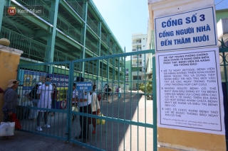Phong tỏa bệnh viện Đà Nẵng, nơi 2 bệnh nhân Covid-19 từng đến chăm sóc người nhà - Ảnh 1.