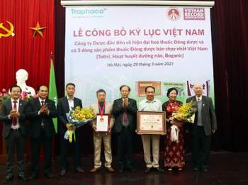 Lần đầu tiên, tổ chức kỷ lục Việt Nam trao danh hiệu “số 1” cho dược phẩm - Ảnh 1.