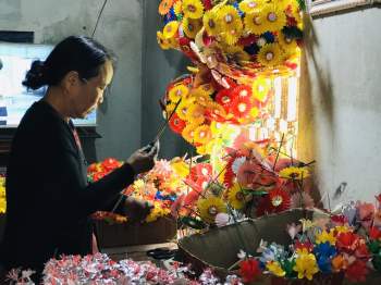 Sắc xuân tại làng hoa giấy hơn 300 năm tuổi ở Thừa Thiên Huế - Ảnh 9.