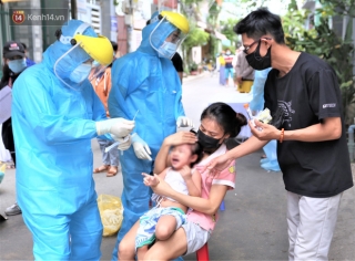 4 bệnh nhân là người nhà của Phó Chủ tịch phường mắc Covid-19 ở Đà Nẵng, trong đó có bé gái 2 tháng tuổi - Ảnh 1.