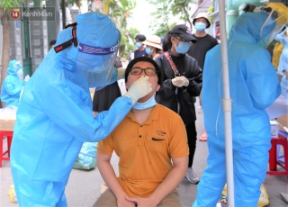 Lịch trình của 9 ca Covid-19 mới nhất ở Đà Nẵng: Có người bán nước ở bãi biển, người là sinh viên thực tập tại bệnh viện - Ảnh 2.