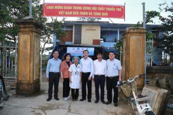 Khám bệnh, cấp phát Thuốc miễn phí cho người dân ở TT Huế, Quảng Bình, Quảng Trị - Ảnh 5.