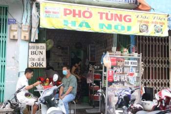 Miến trộn ăn no nê ở Sài Gòn bởi bà chủ 'nhìn mặt khách'… để bán - ảnh 2