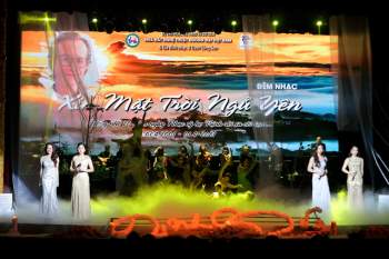 Muôn vàn cảm xúc trong đêm nhạc 'Xin mặt trời ngủ yên' Tưởng nhớ 20 năm ngày nhạc sĩ Trịnh Công Sơn rời cõi tạm - Ảnh 6.