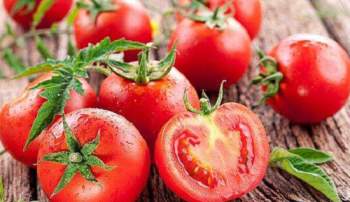 Cà chua tuy bổ dưỡng nhưng tuyệt đối không được kết hợp với các loại thực phẩm này - Ảnh 1