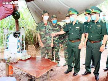 Bộ Y tế ra công điện khẩn tăng cường giám sát người xuất nhập cảnh vào Việt Nam - 1