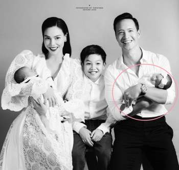 Hồ Ngọc Hà đăng bức ảnh gia đình đẹp như mơ nhưng hội mẹ bỉm sữa lại phát hiện ngay ra điểm không ổn - Ảnh 1.