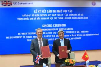 Việt Nam - Anh ký biên bản về vấn đề kháng kháng sinh - ảnh 1
