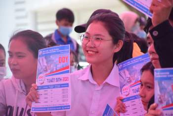 Tư vấn tuyển sinh ở Quảng Nam: Học sinh quan tâm đăng ký xét tuyển online - Ảnh 7.