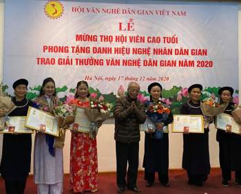 Công nhận 14 nghệ nhân dân gian năm 2020 - Ảnh 1.