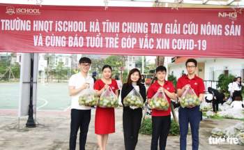 Cô trò Hà Tĩnh vừa giải cứu nông sản vừa ‘Cùng Tuổi Trẻ góp vắc xin COVID-19’ - Ảnh 1.