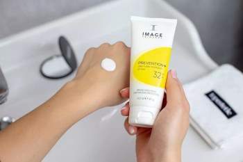 Kem chống nắng Image Prevention+ SPF32 sự lựa chọn tối ưu cho làn da dầu mụn