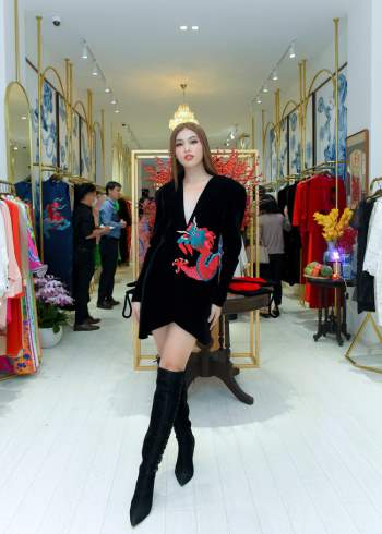 Hồng Nhung và người mẫu Thúy Hạnh diện đồ trẻ trung tại sự kiện thời trang - Ảnh 5.