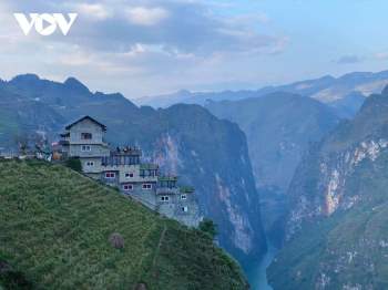 Bộ VHTTDL yêu cầu Hà Giang cung cấp thông tin cải tạo công trình Panorama Mã Pì Lèng - Ảnh 1.