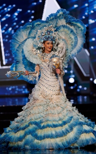National Costume sắc xanh đẹp nhất: Đỗ Mỹ Linh Tiểu Vy tỏa sáng tại Miss World, Hoàng Hạnh giật huy chương ảnh 1
